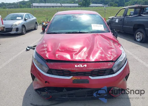 2024 Kia Forte Gt-Line z USA, uszkodzony, nr VIN 3KPF54AD7RE809925